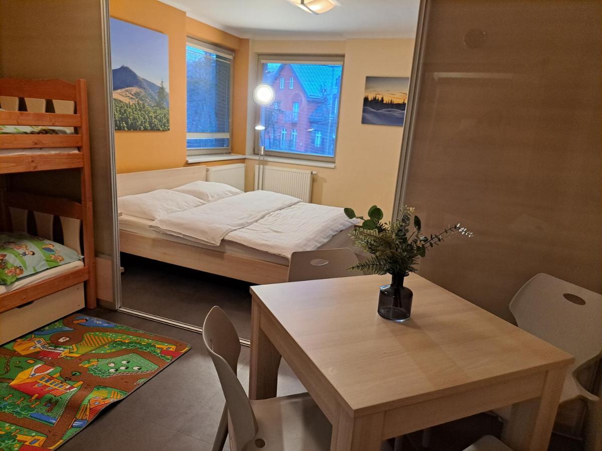 Resident Harrachov Family Apartment מראה חיצוני תמונה