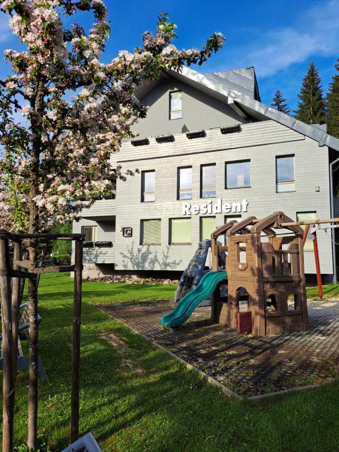 Resident Harrachov Family Apartment מראה חיצוני תמונה